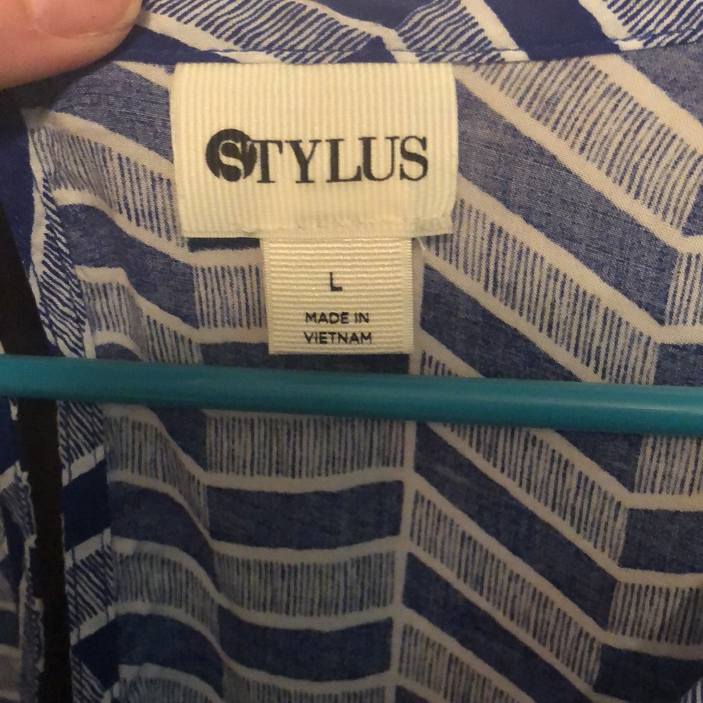 Blue Shirt with Pattern - Picture 2 of 3